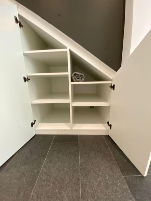 Atelierhaus Zentrum,ruhig,100 Meter Vom Rathausplatz Appartement *