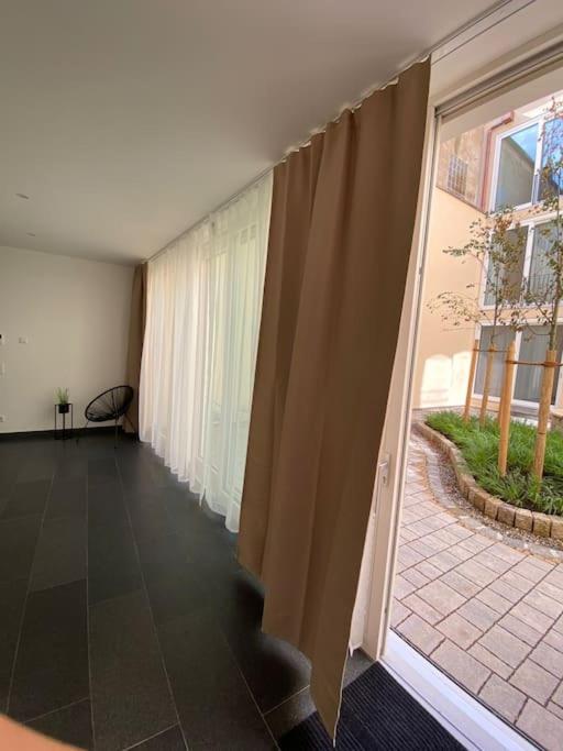 Atelierhaus Zentrum,ruhig,100 Meter Vom Rathausplatz