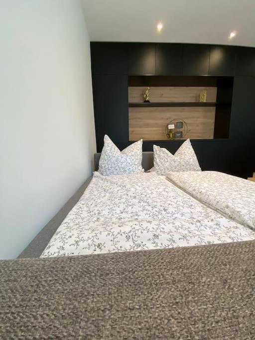Appartement Atelierhaus Zentrum,ruhig,100 Meter Vom Rathausplatz *